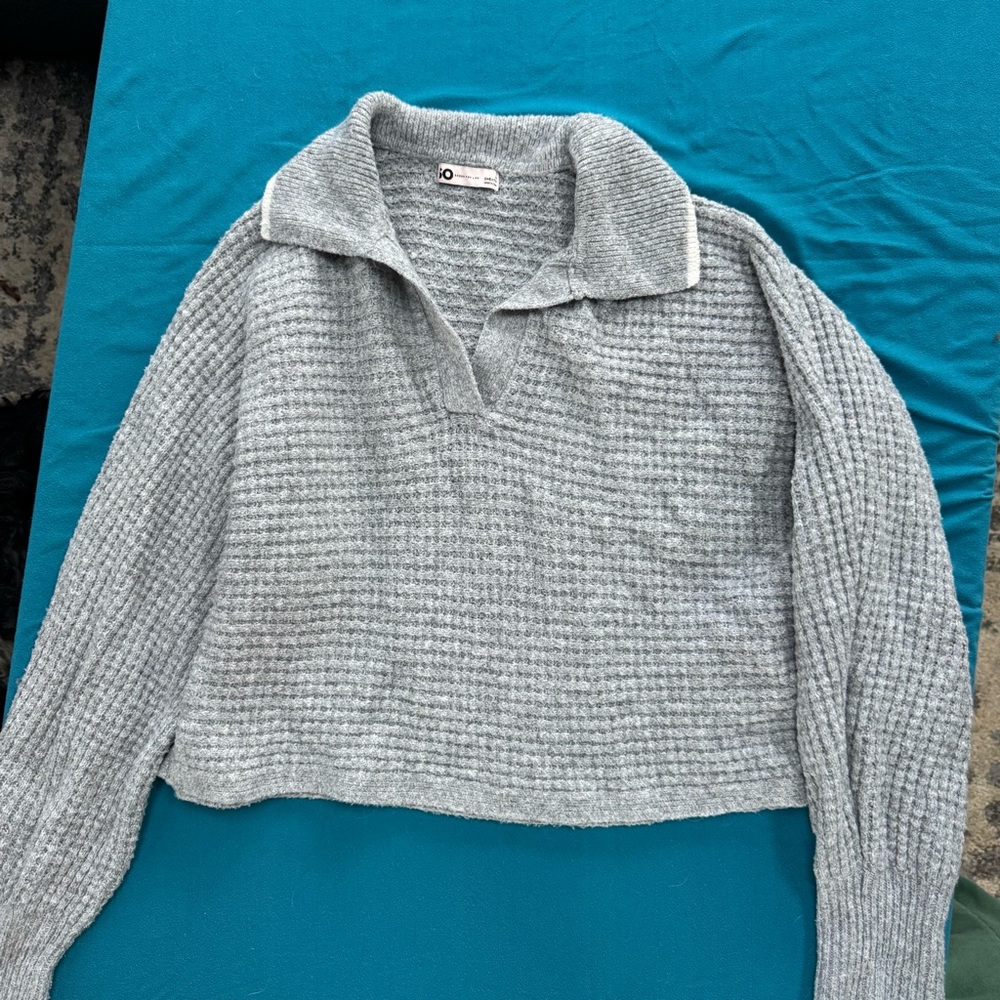 XO Cropped Grey Knit Sweater Polo Collar Medium